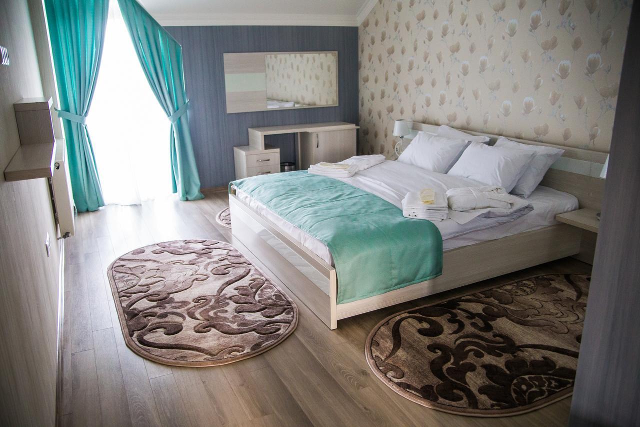 Shypyntsi Chalet מראה חיצוני תמונה