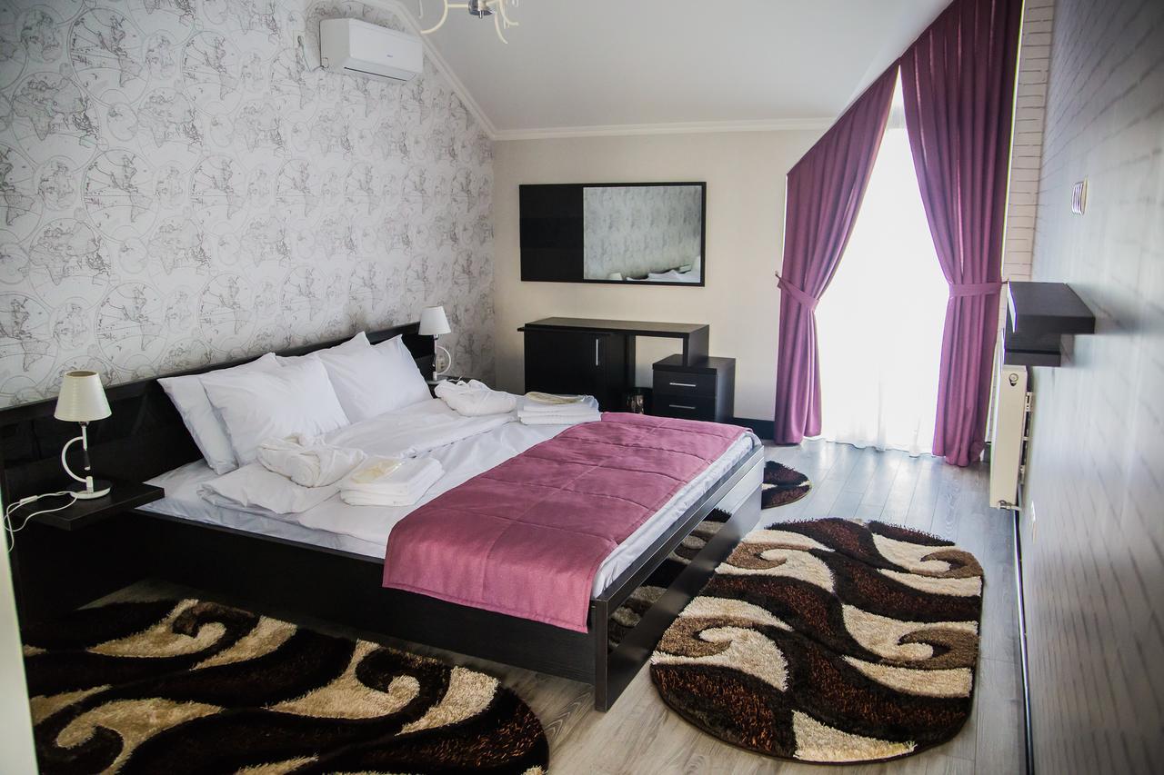 Shypyntsi Chalet מראה חיצוני תמונה