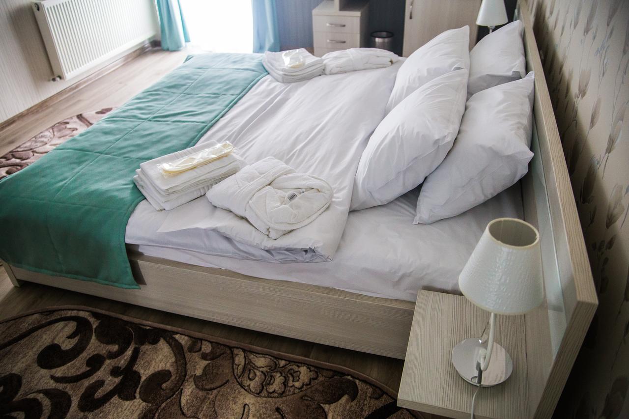 Shypyntsi Chalet מראה חיצוני תמונה